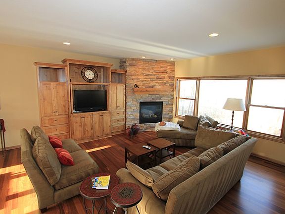 3rd image of 1464 Sophia Cir