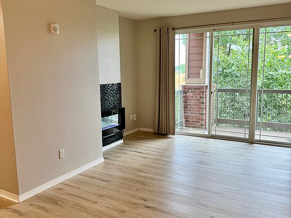 5th image of 804 Summer Hawk Dr #5203