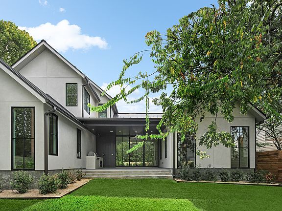 4th image of 3102 Garden Villa Ln