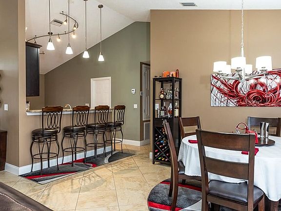 3rd image of 25 Reindeer Ln