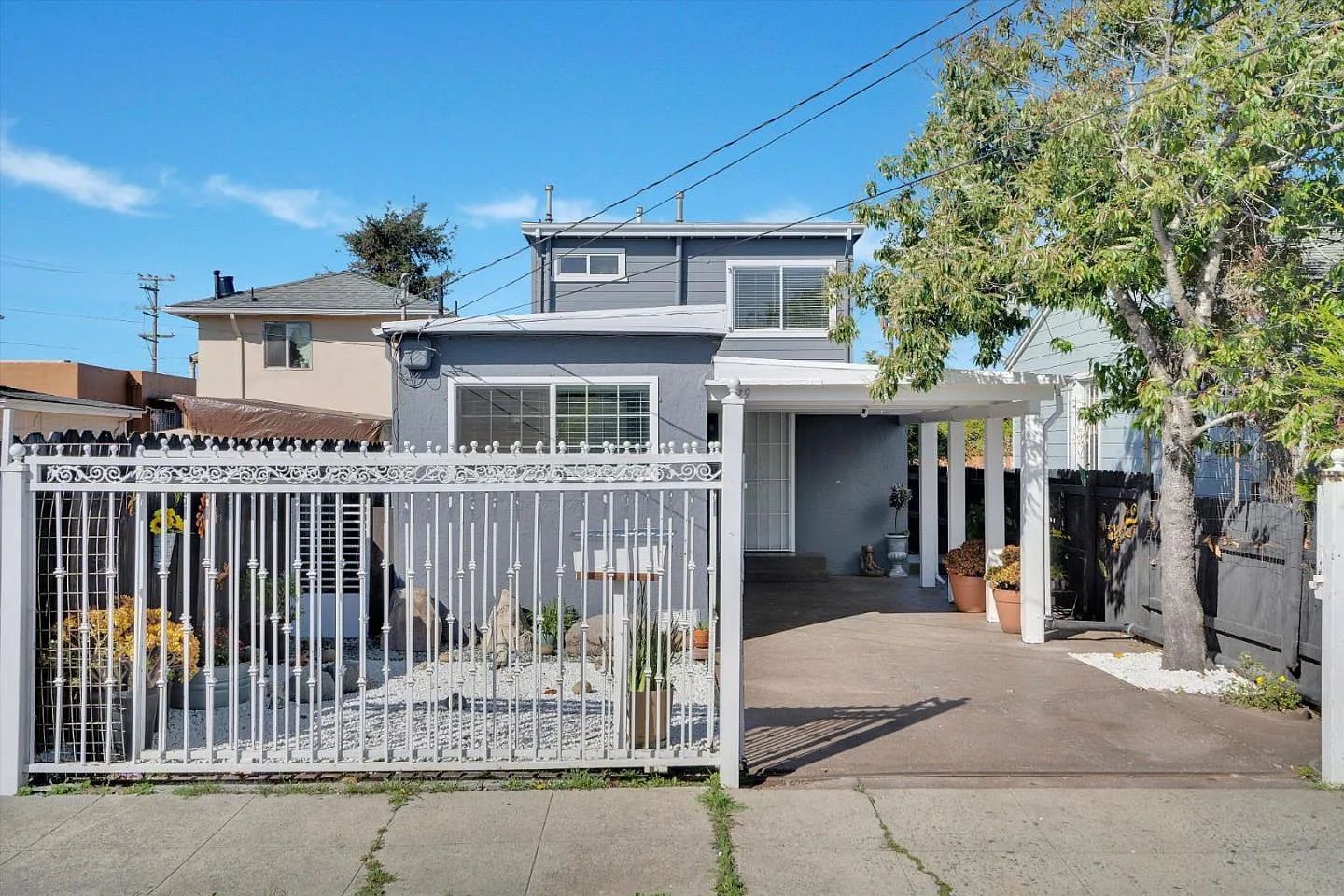 719 9th St photo 1