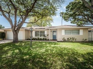 5660 Hillside St, Seminole, FL 33772