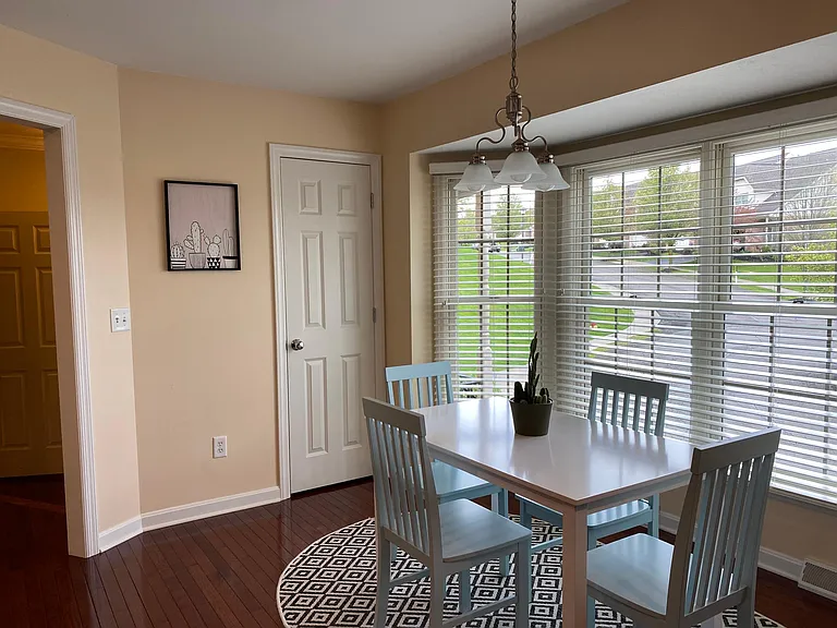 219 Woodcrest Dr — Photo 12