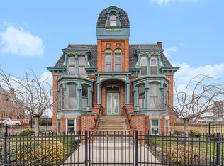291 Edmund Pl, Detroit, MI 48201