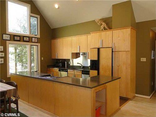5th image of 355 Antler Pond Dr