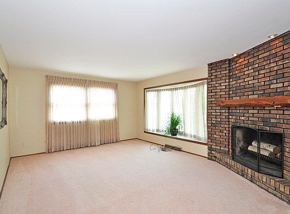 4th image of 527 Holdridge Ave