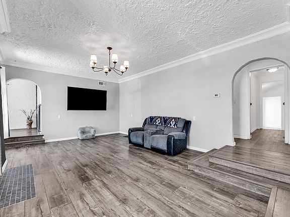 5th image of 1521 Rice Street