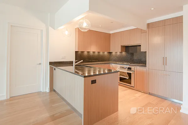 Rented by (Legacy) Elegran | media 14