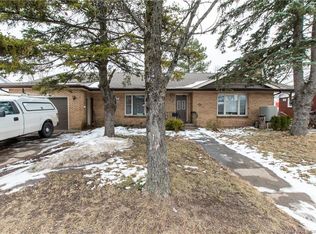 17 Macbeath Ave, Moncton, NB E1C 6Z1