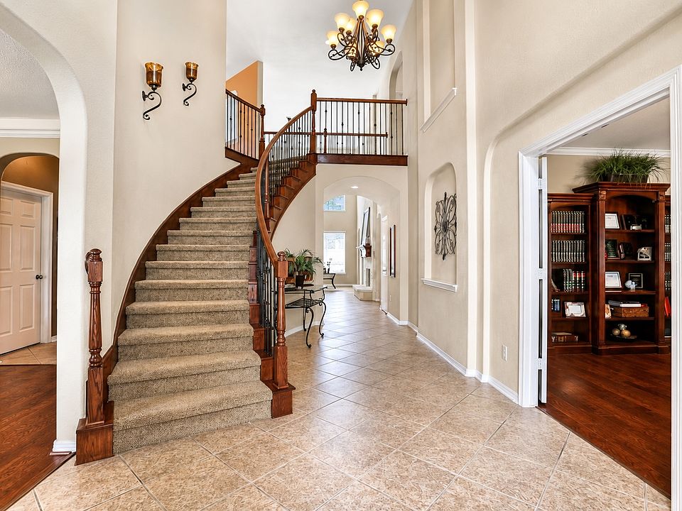 2nd image of 4 Evanhill Ct