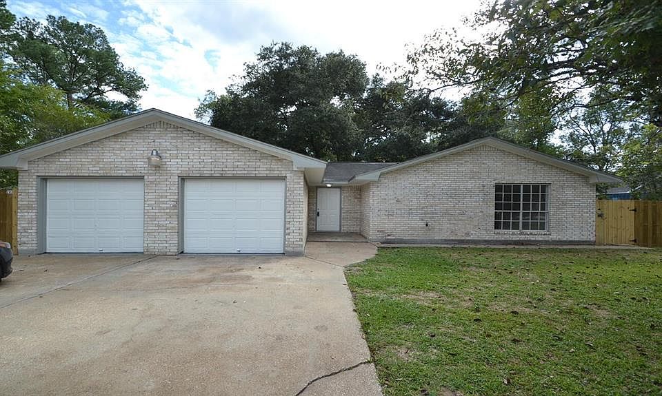 1st image of 203 Elk Dr