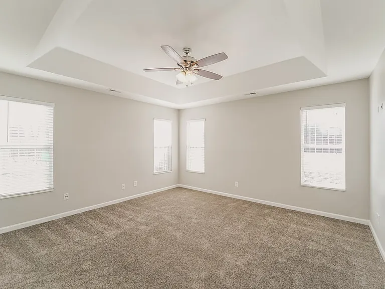 4031 Huntmeadow Dr — Photo 10