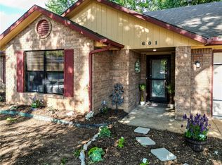 601 Garland Pl, Lowell, AR 72745