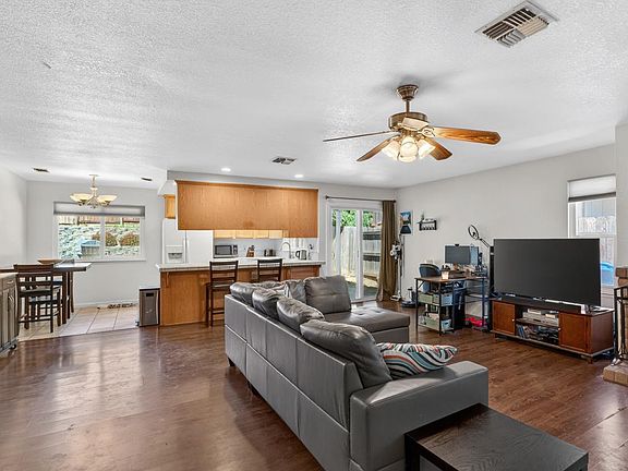5th image of 8588 Stratus Dr