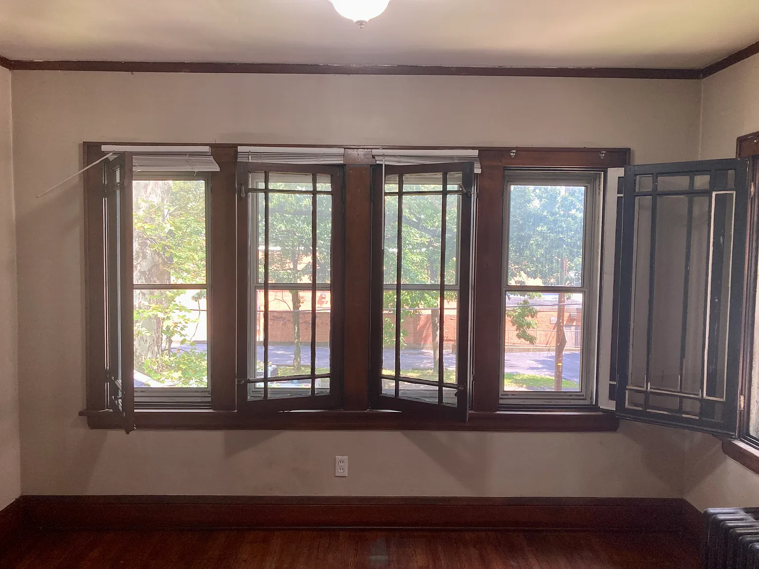 2 bed, 1.0 bath, 1100 sqft, $1,000 — Photo 4