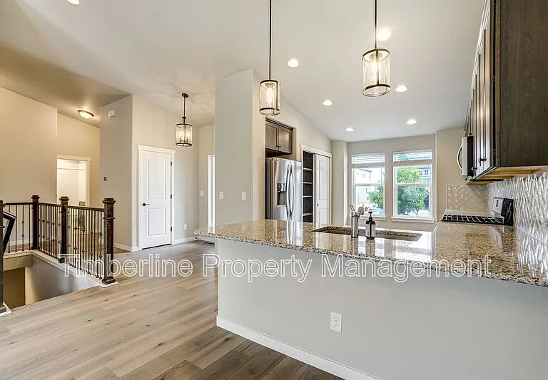 6348 Deco Dr — Photo 25