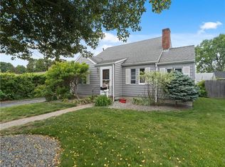 98 Turner Ave, Cranston, RI 02920
