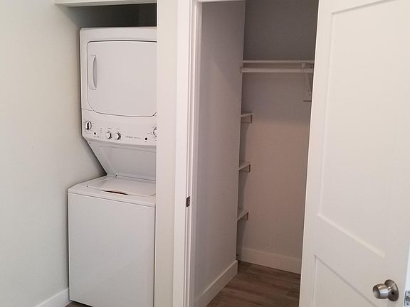 2nd image of 2945 Kalmia St