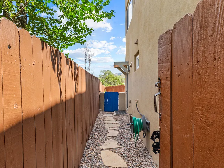 2132 Ridgeview Cir — Photo 26