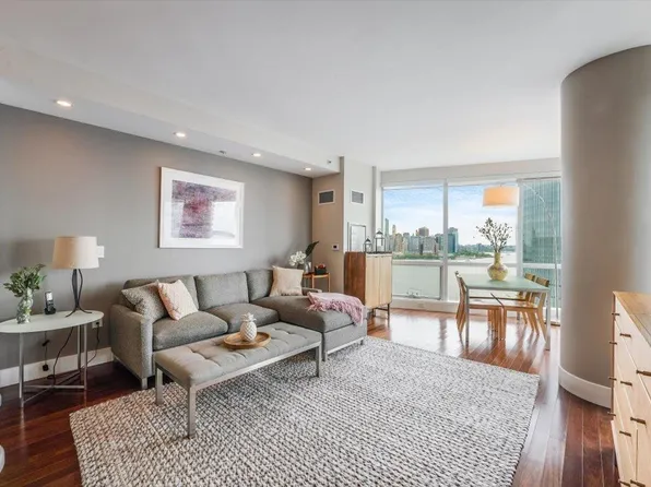 77 Hudson St APT 2410, Jersey City, NJ 07302