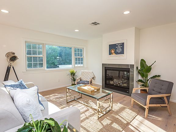 3rd image of 4023 Marchena Dr