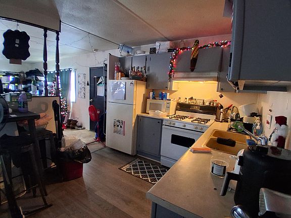 2nd image of 507 E Groninger St