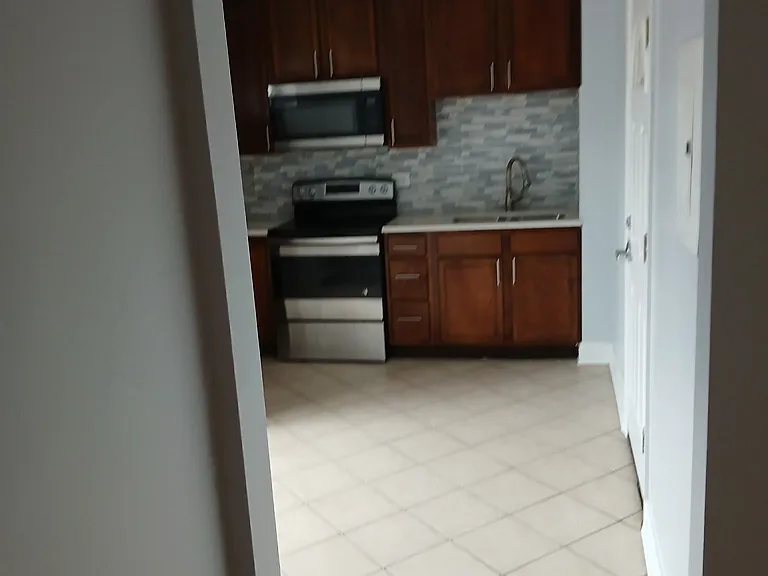 7121 S Euclid Ave #201 — Photo 6