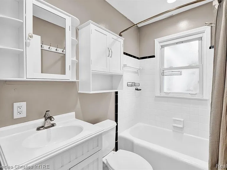 4271 Prairie Ave — Photo 17
