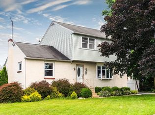 1 Court Dr, Downingtown, PA 19335