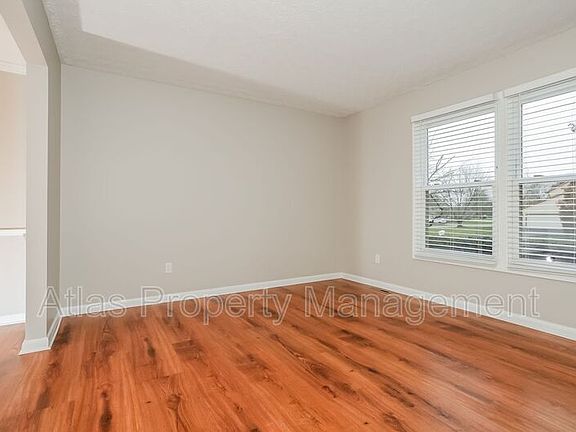 3rd image of 11634 Stonecreek Dr NW