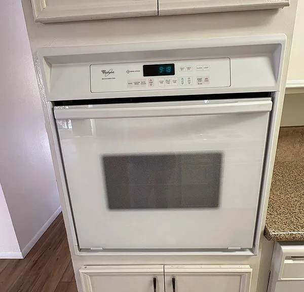 570 Peach St #26 — Photo 9
