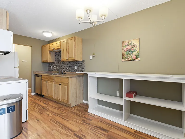 1023 Smetana Rd #6 — Photo 9
