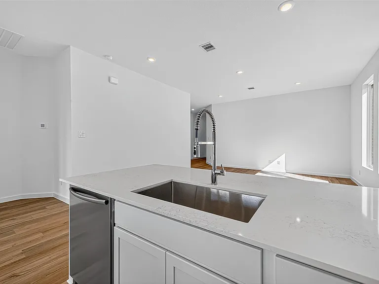 11119 Poplar Tree Dr — Photo 16