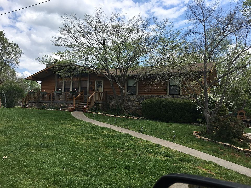 1st image of 233 Kathryn Dr