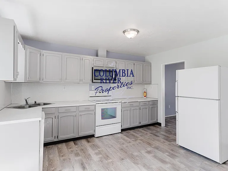 22213 NE 37th Ave — Photo 18