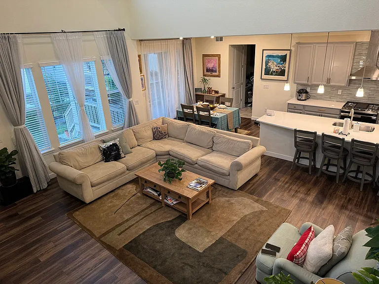930 Compass Dr — Photo 13