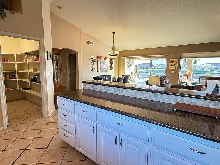 11401 E Medina Ave — Photo 30