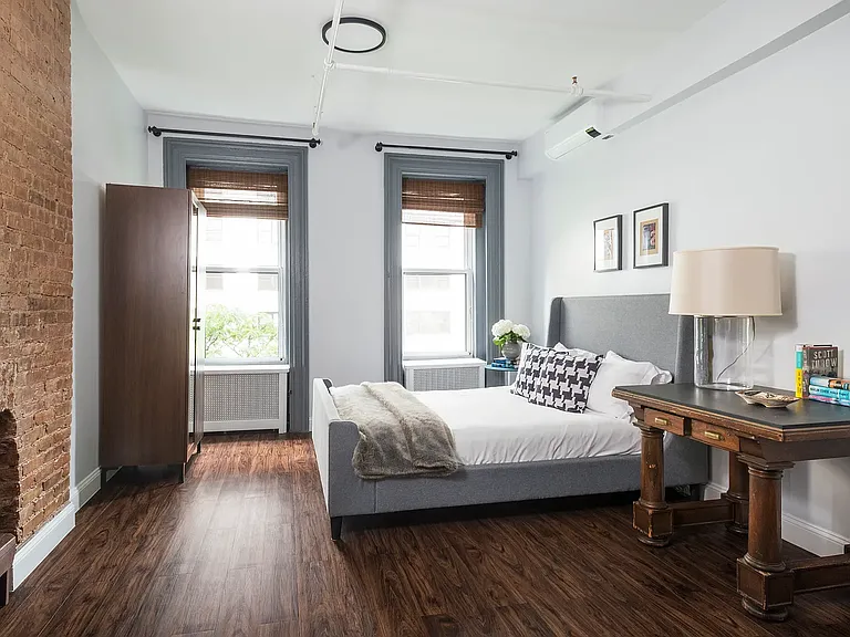 347 W 51st St #2 — Photo 10