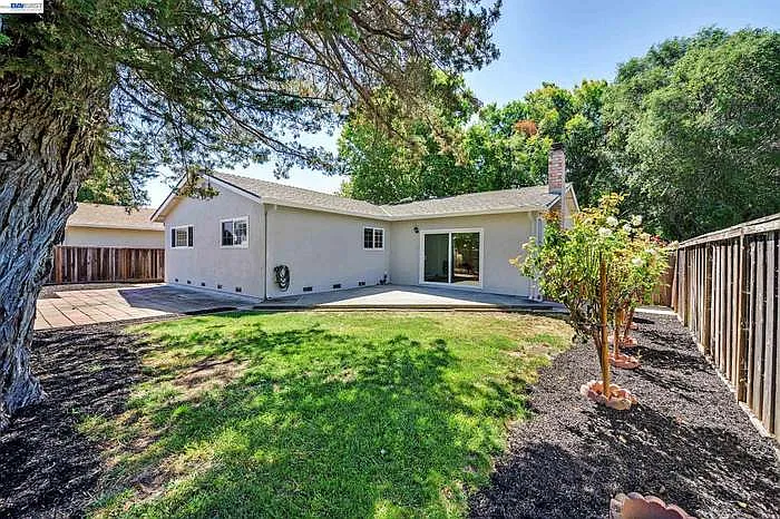 6877 Rayland Ct