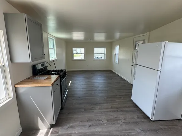 (undisclosed Address), Silver Creek, NY 14136