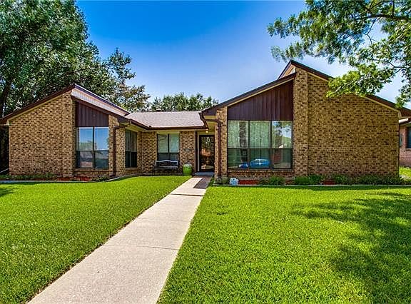 2nd image of 616 Plantation Dr