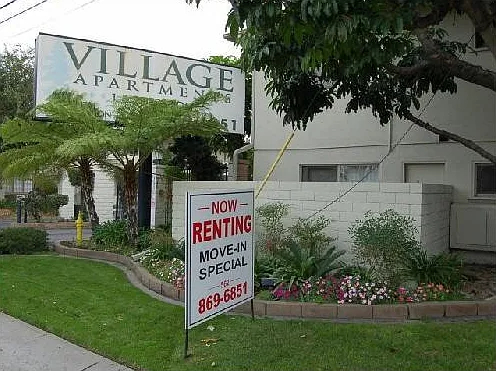8840 Lindell Ave — Photo 3