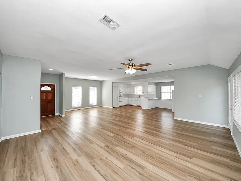 16502 N Mediterranean St — Photo 7
