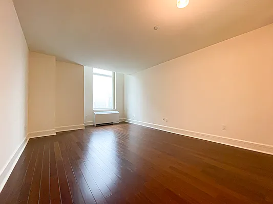 Rented by Sidewalk Realty LLC | media 21