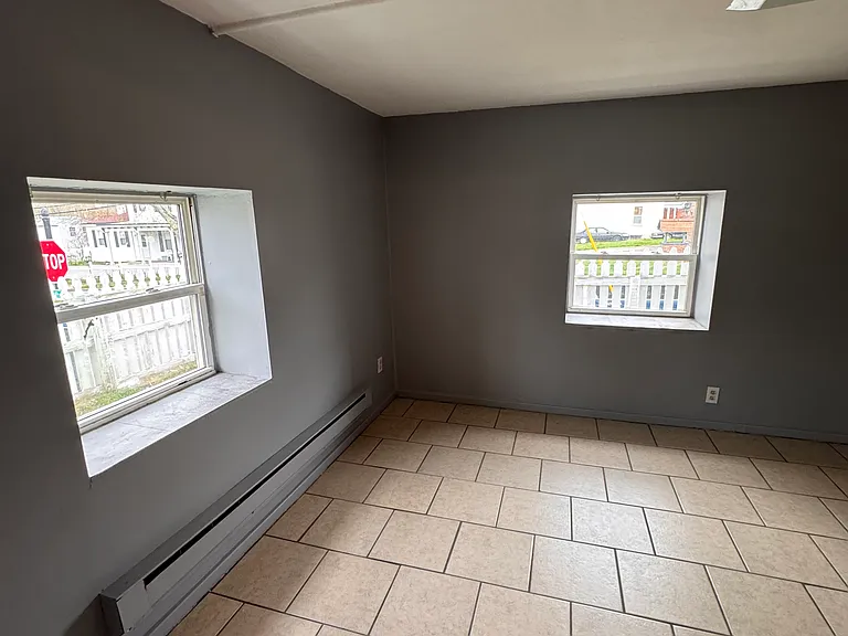 301 Main St #4 — Photo 5