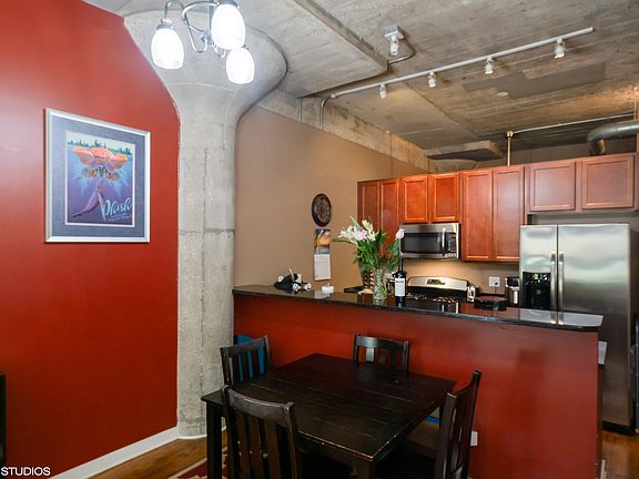5th image of 1150 W 15th St Unit 136