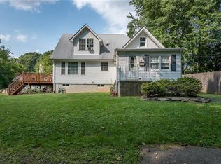 91 Clifford St, Edison, NJ 08817