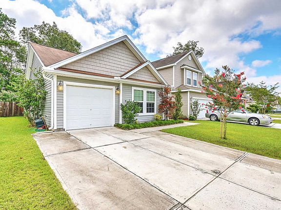 3rd image of 8808 Shadowglen Dr