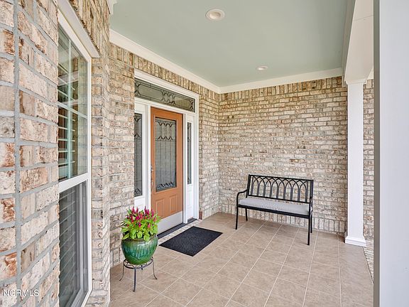 3rd image of 1221 Lillibridge Drive