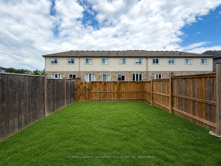 218 Heron St — Photo 20